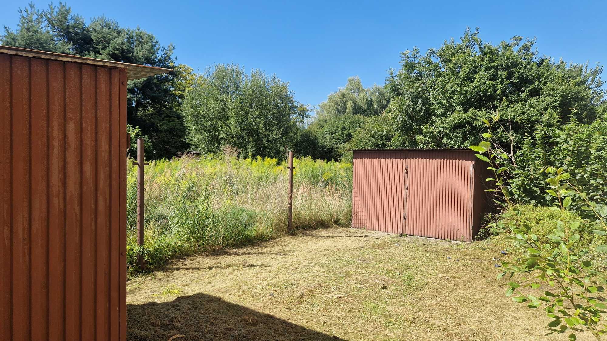 Wynajmę ogrodzoną działkę z 3 garażami ul. Orkana Będzin