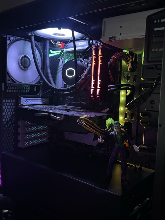 Vendo pc pra sair rapido … primeiro leva  ( SO A TORRE )