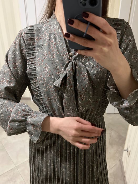 Сукня міді розмір S