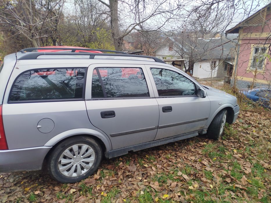 Опель Астра 1.6 16 V на запчастини