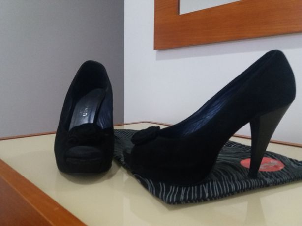 Sapato elegantissimo em pele camurça preto
