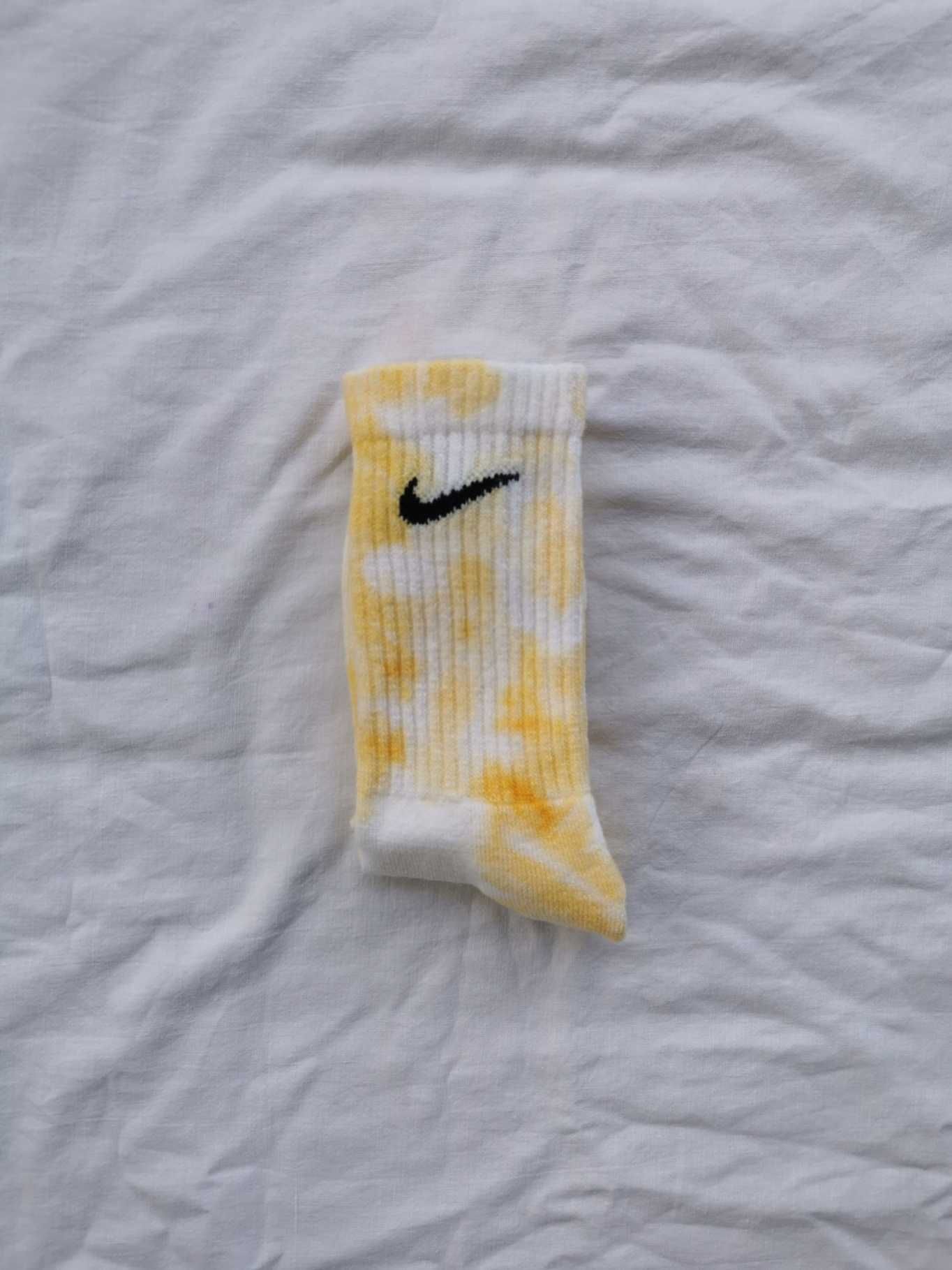 Skarpety NIKE **JEDYNE TAKIE** tiedye żółte