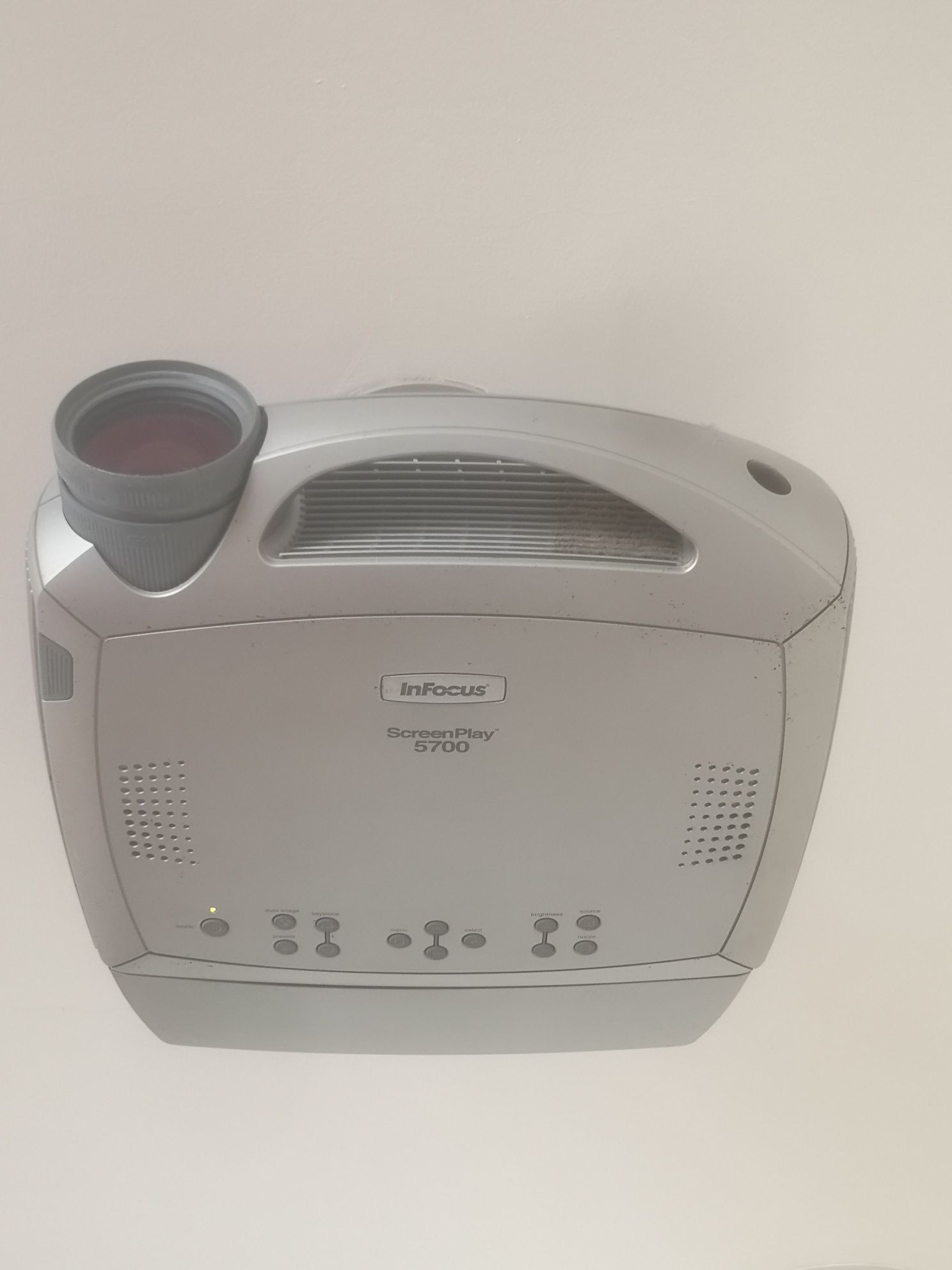 Projector Infocus ScreenPlay 5700