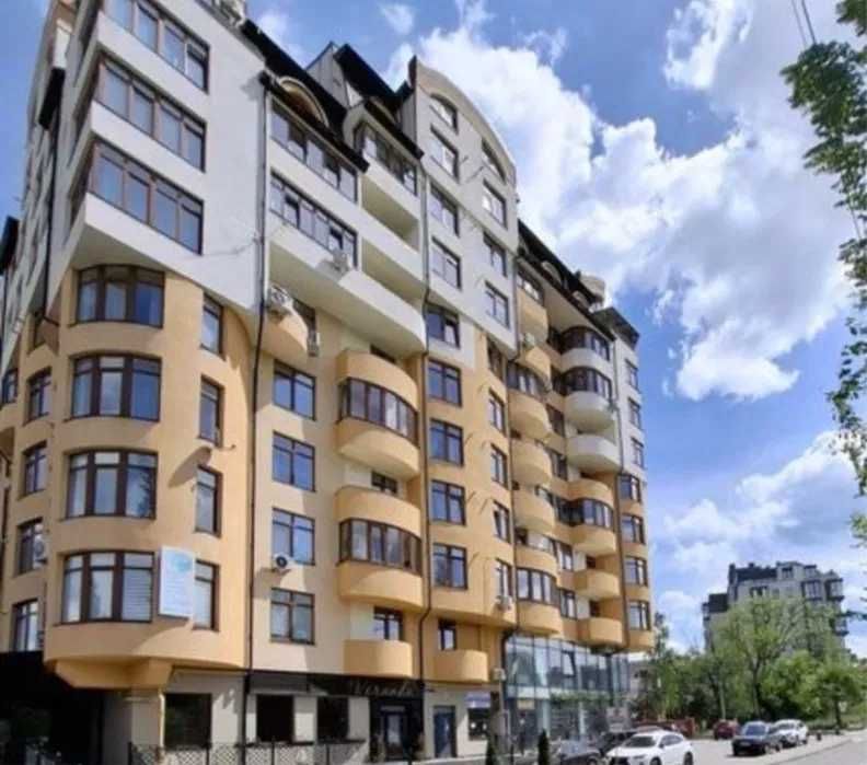 2-кімнатна квартира біля бювету, паркінг, Роксолани 16.  Є відео.