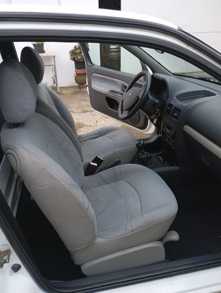 Renault Clio comercial