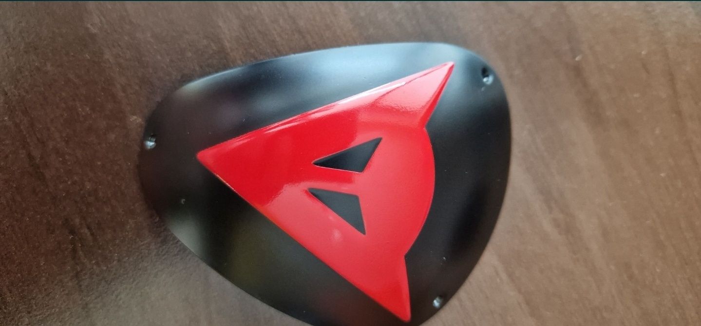Blachy ochraniacze do kombinezonu Nowemotocyklowego Dainese
