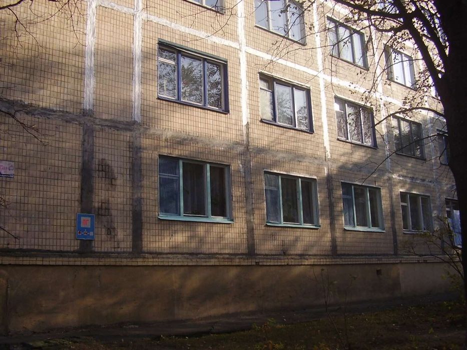 Продаж 3 кімнатної квартири вул. П. Курінного 9