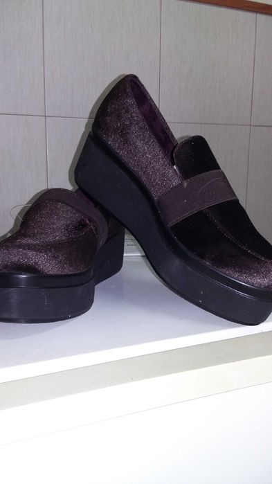 sapato confortavel com cunha