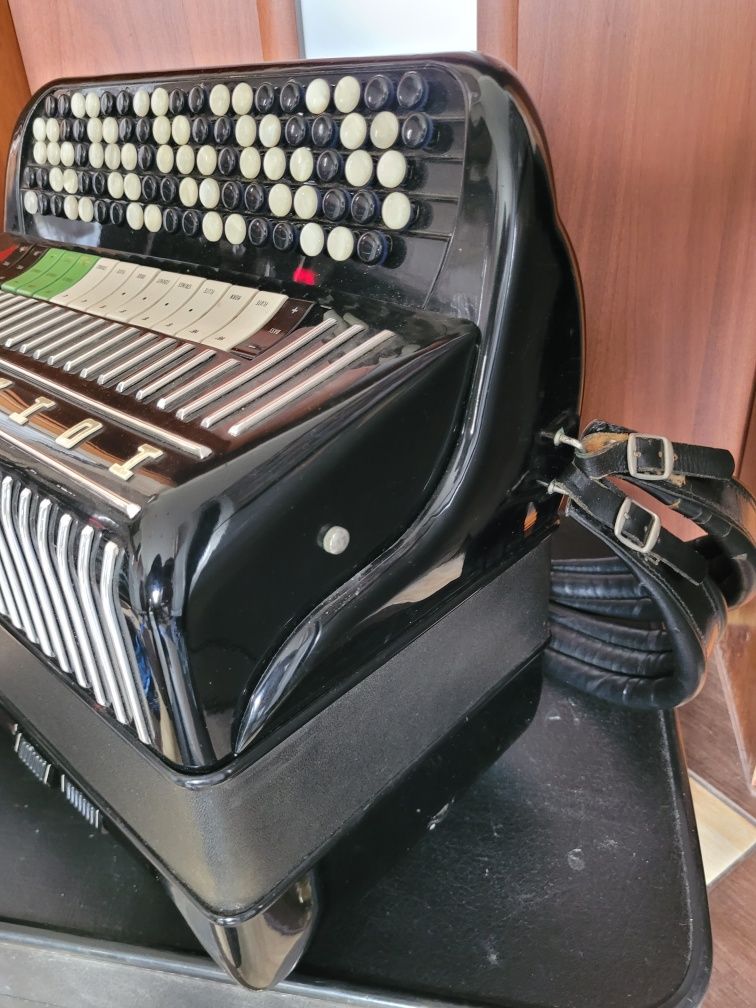 Akordeon hohner 120 basow