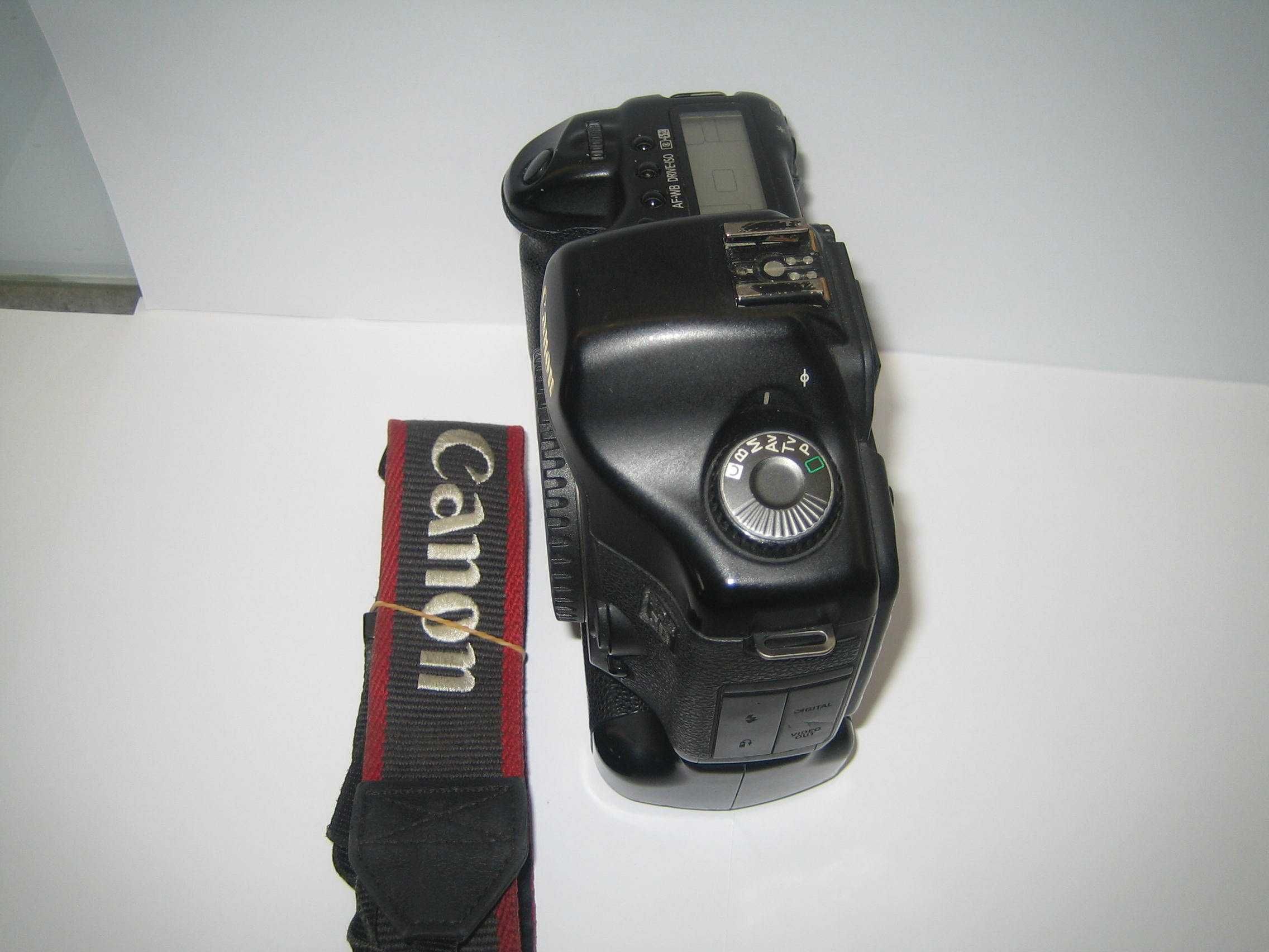 Camara Canon 5 D,EOS, Muito Bem Cuidada Baixou