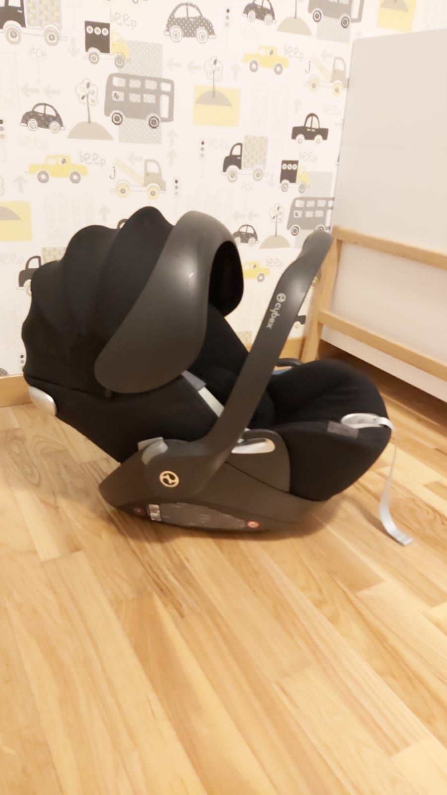 Sprzedam bazę Cybex Q-fix wraz z fotelikiem/nosidełkiem Cybex Cloud Q