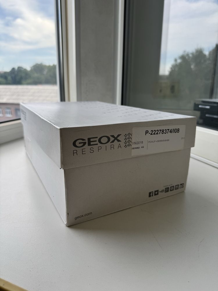 Кросівки Geox сірі