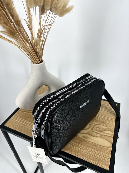 Nowa torebka damska 3 zamki , listonoszka