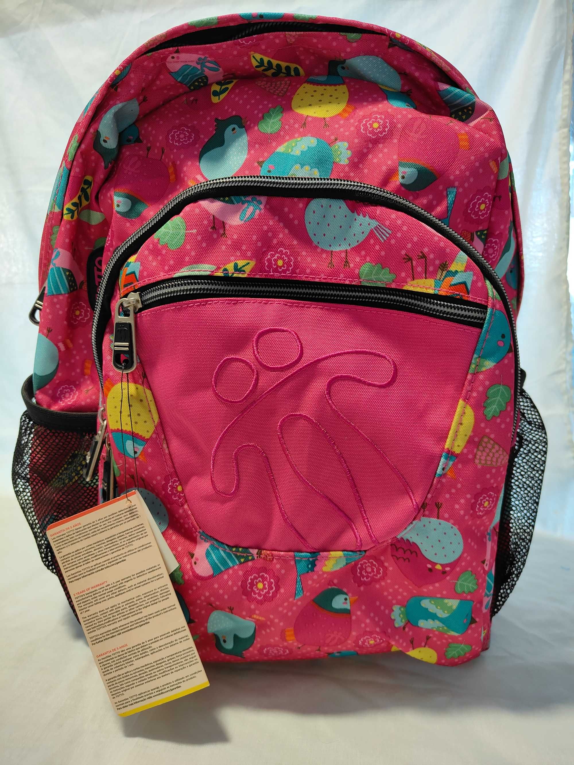 Mochilas TOTTO com etiqueta