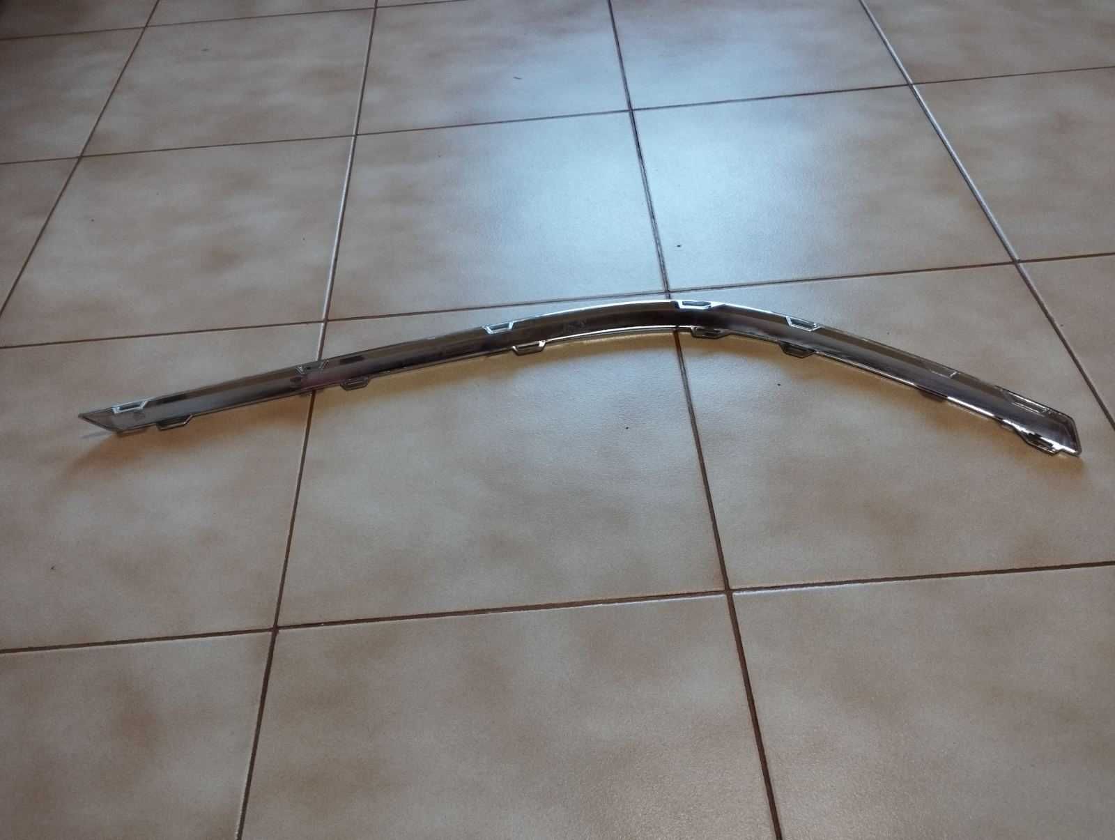 Молдинг заднього бампера VW Passat B7 eur