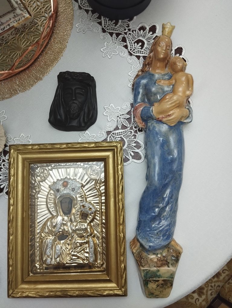Okazja! Elegancki Jak Nowy Zestaw Dewocjonali Religijnych .