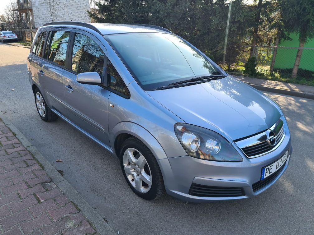 Opel Zafira 1.8 140KM Benzyna Hak Klimatyzacja Alufelgi Isofix