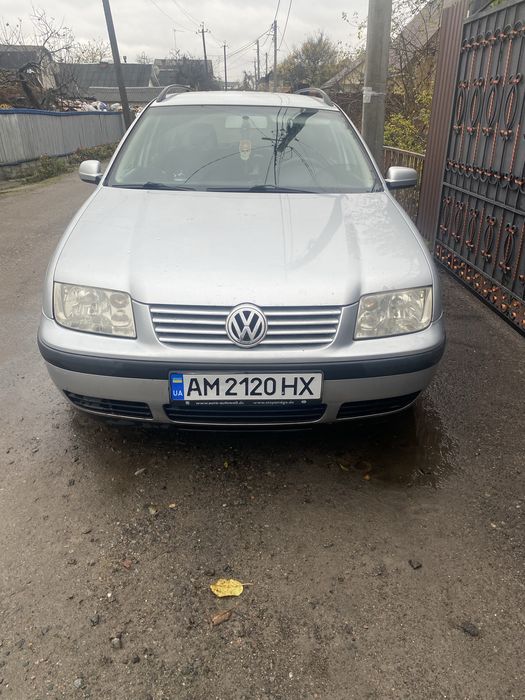 BORA 1.6 Volksvagen