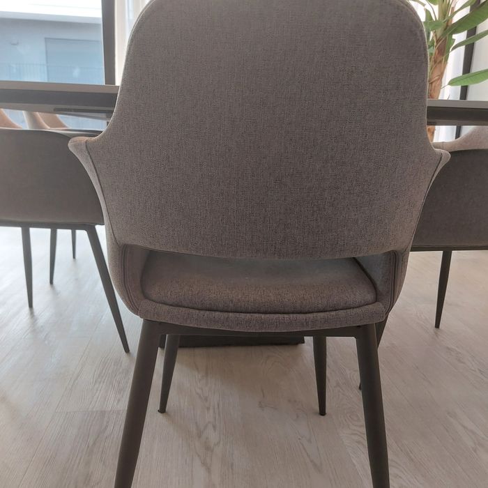 Mesa refeição tampo pedra com 6 cadeiras