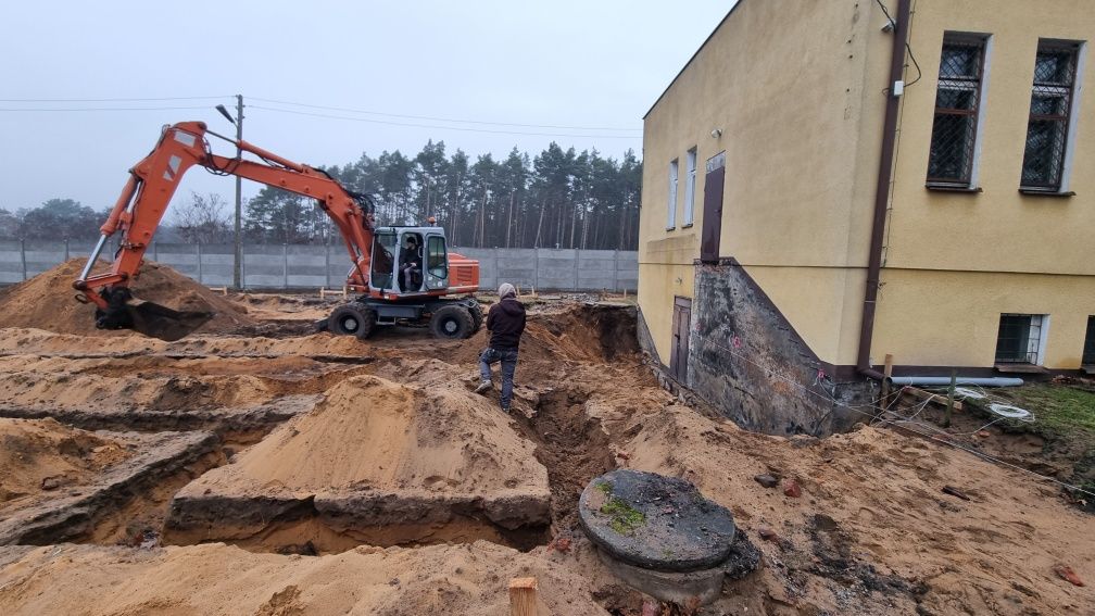 Zagęszczanie gruntu, ubijanie , fundamenty