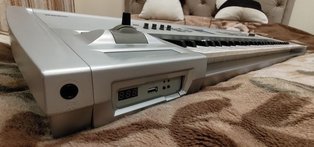 KORG TRITON (made in Japan)