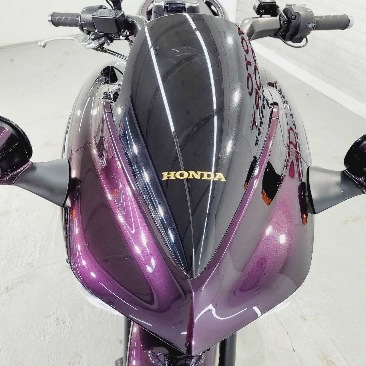 мотоцикл Honda DN-01 ABS АВТОМАТ тільки з Японії+документи