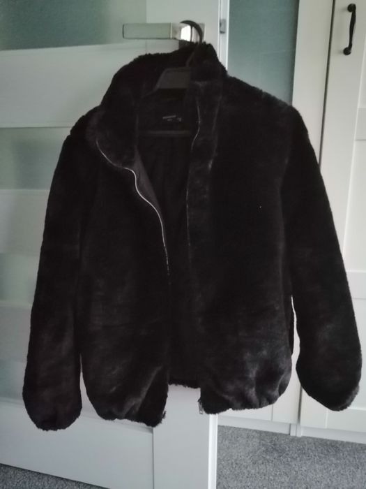 Kurtka damska z futerka sztucznego