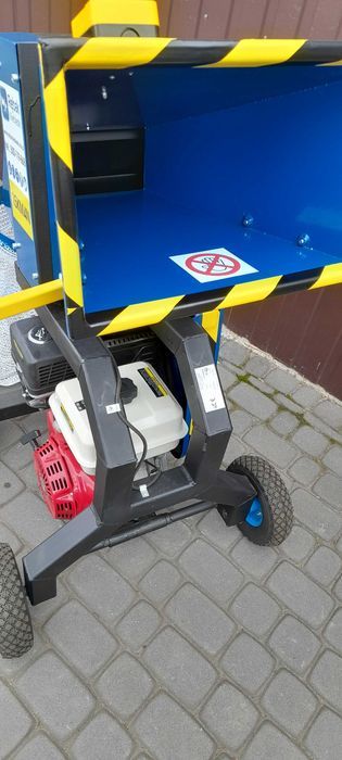 Rozdrabniacz spalinowy 15KM 4n niebieski rebak rębak walcowy tani opał