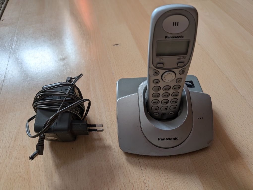 Telefon stacjonarny bezprzewodowy Panasonic
