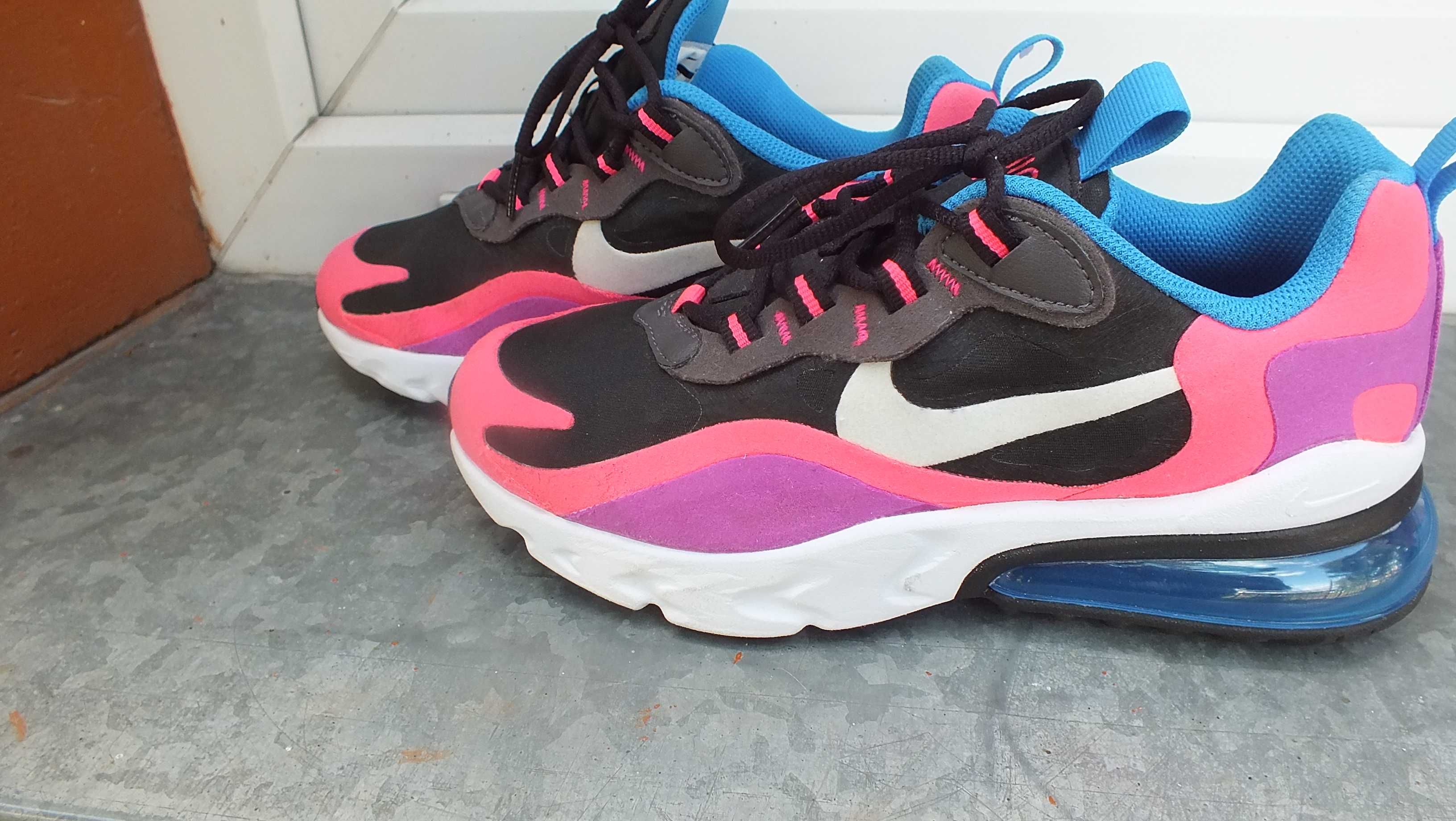 Super buty sportowe marki Nike Air react 270 roz 36,5