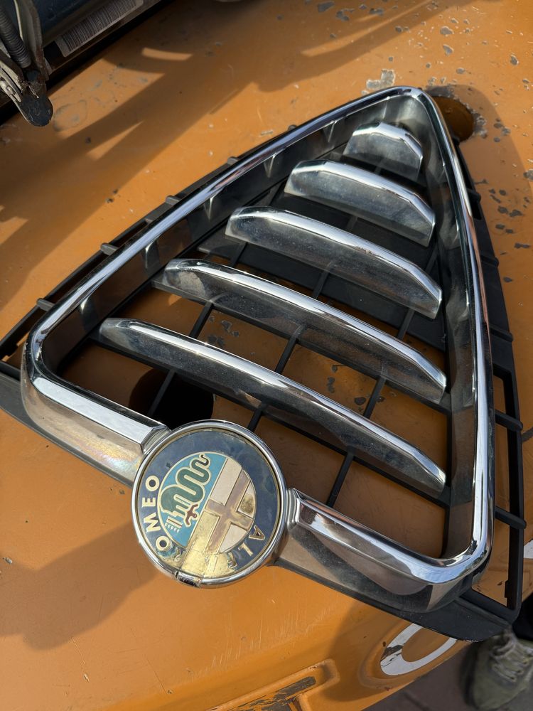 Atrapa zderzaka grill przód Alfa Romeo Giulietta Przed lift