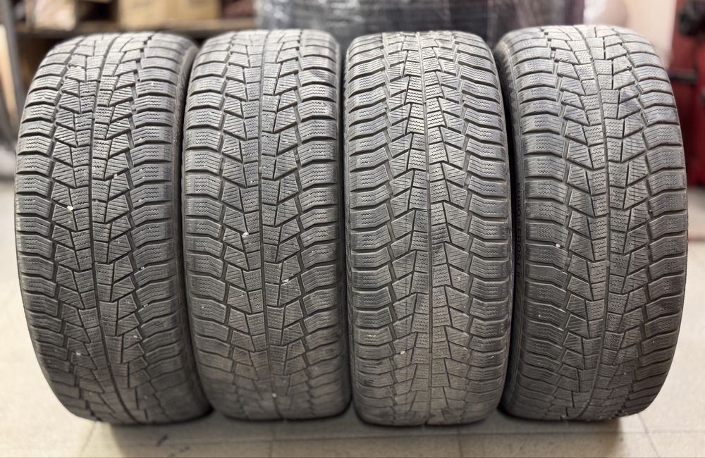 Продам комплект покрышек Gislaved 225.45.r17 (зима) 2022г.