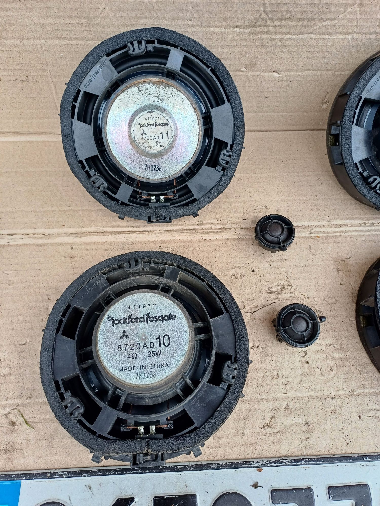 Mitsubishi outlander XL 2 06-12 колонки динаміки Rockford Fosgate