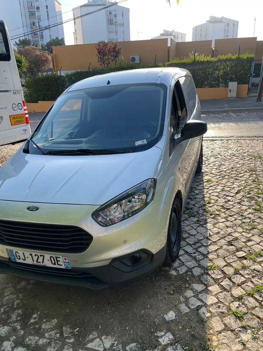 Ford COURIER