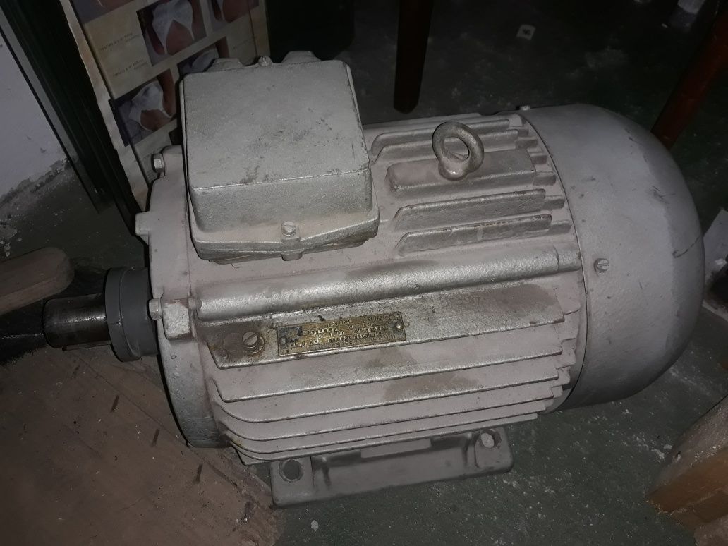 Silnik 6,8/7,5 kW