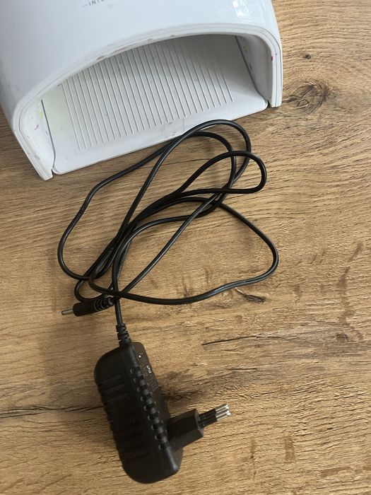 Lampa z akmulatorem