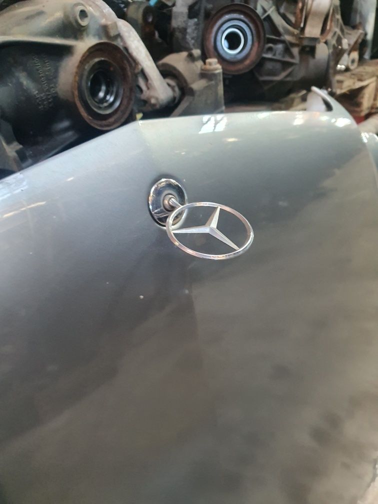 Капот Mercedes-Benz W212 e212 e220 e-class колір 792