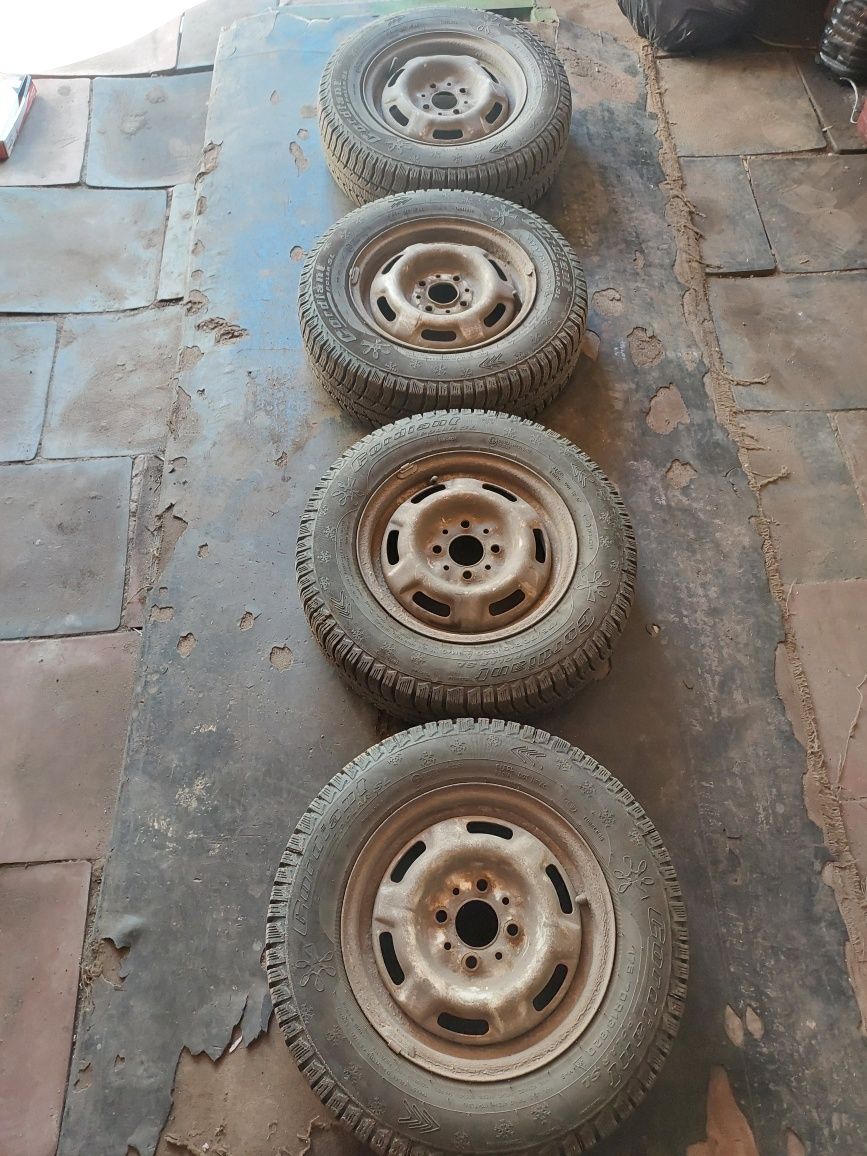 Комплект гуми з дисками ВАЗ