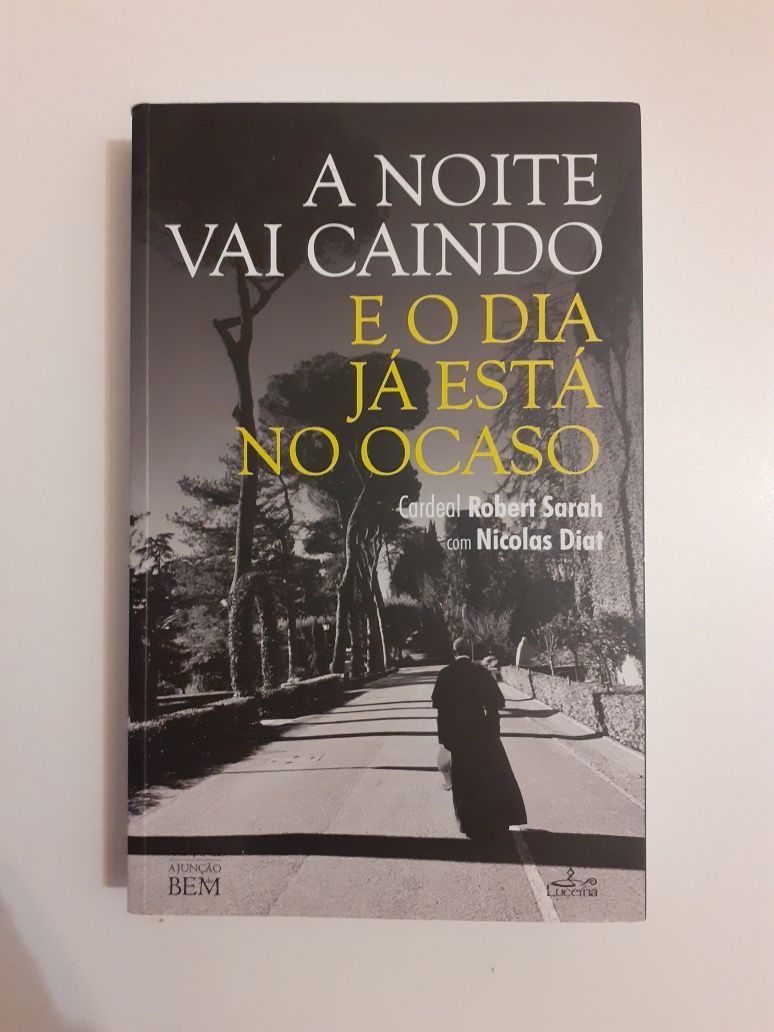 A noite vai caindo e o dia já está ocaso