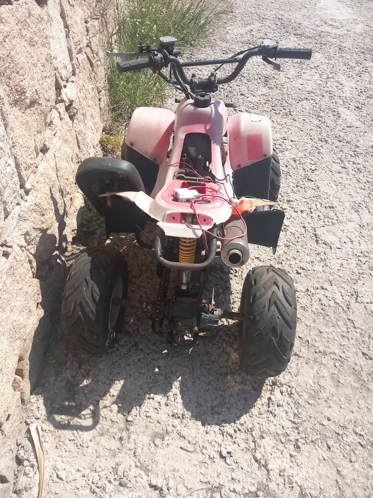 Vendo moto 4 90cc loncin