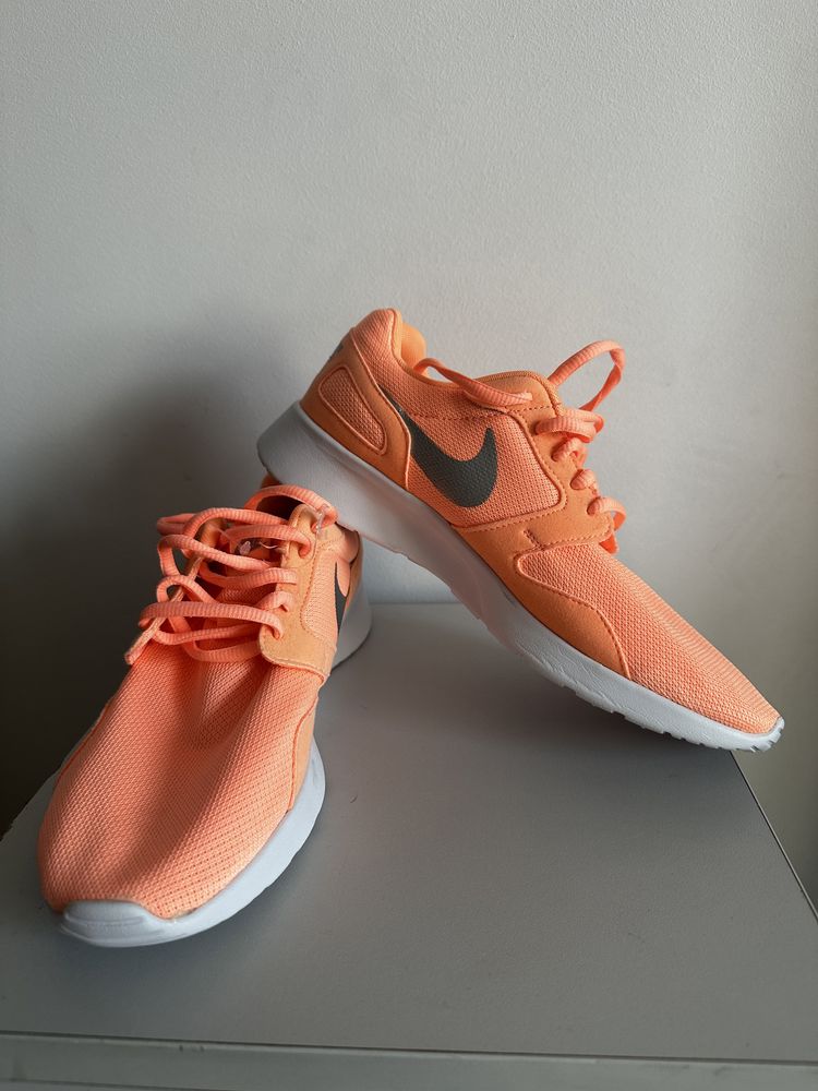 Buty sportowe Nike Wmns Kaishi rozmiar 38,5