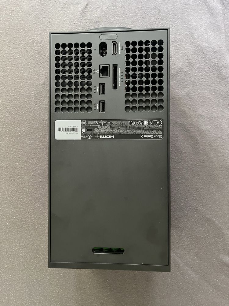 Gwarancja Xbox Series X 1Tb pad czarny plus Cyberpunk w folii ideał