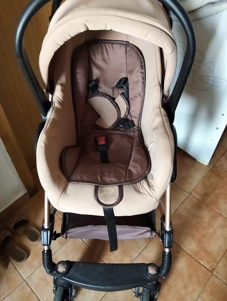 Carrinho de bebé