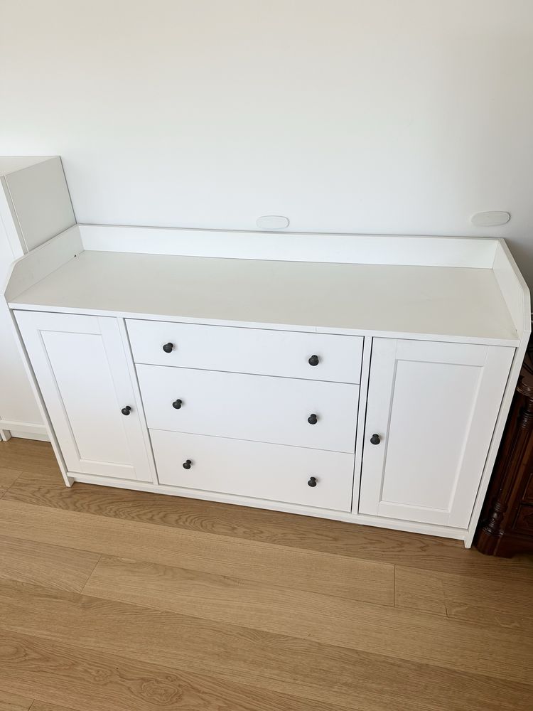 Aparador IKEA HAUGA - Branco - 140x84 cm