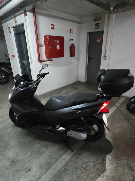 honda pcx 125cc ano 2016 , bem recheada de extras