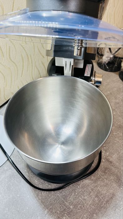 Міксер Ambiano з чашою ,насадки,потужність 600 W