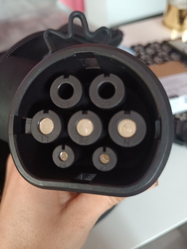 Kabel ładujący do samochodów elektrycznych