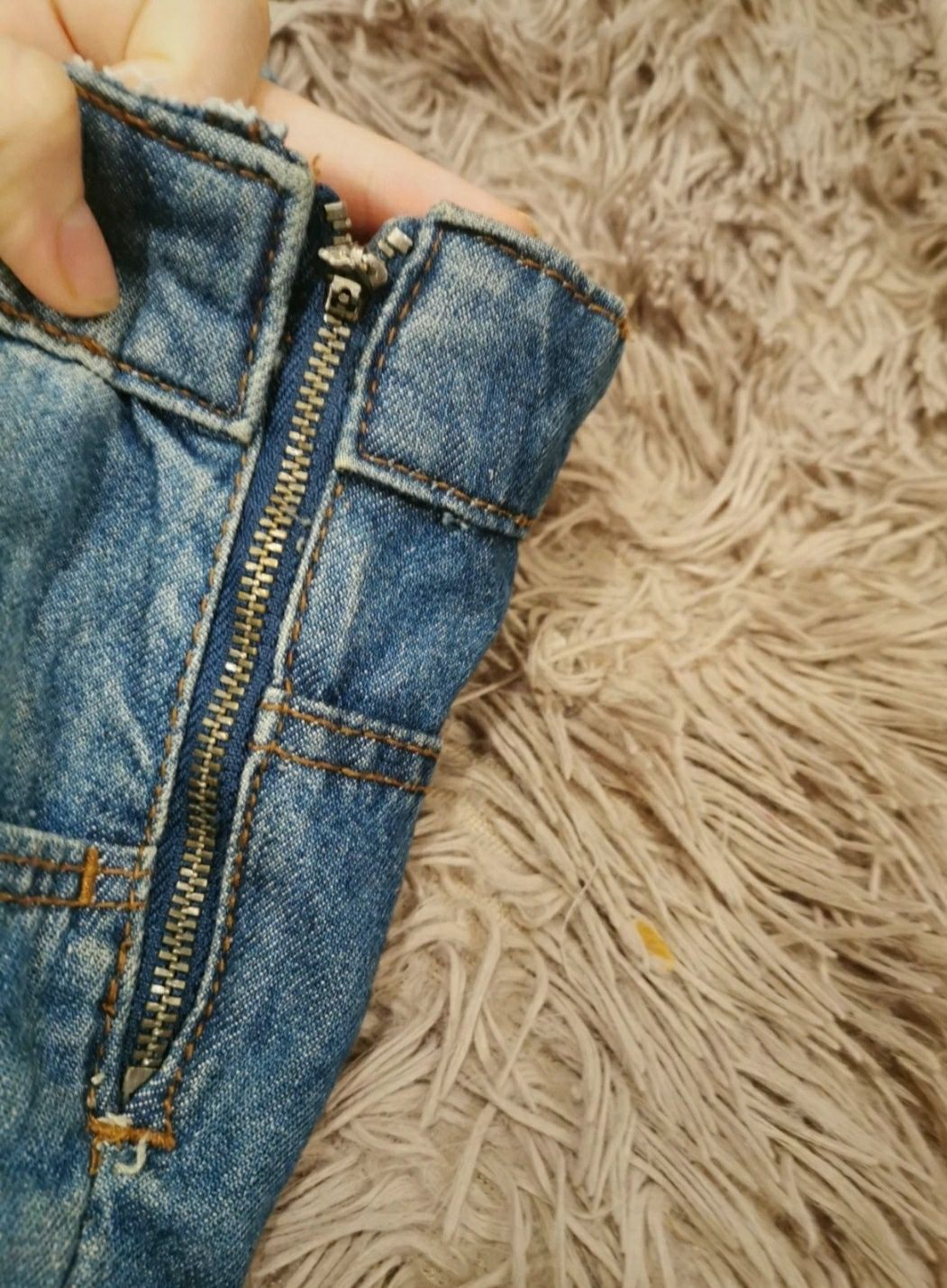 Mom jeansy z dziurami, rozmiar 38 M