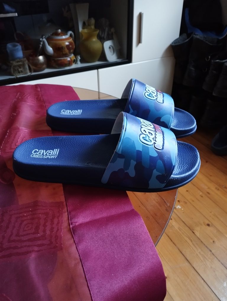 Cavalli class klapki