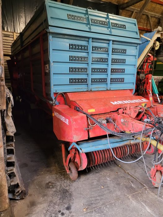 Przyczepa samozbierająca Mengele 360 noże